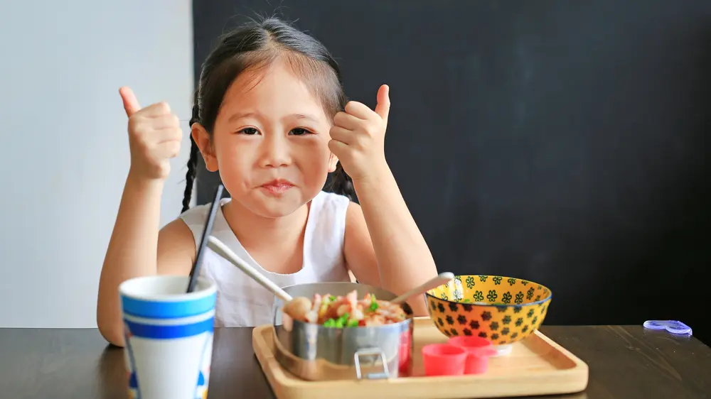 Japanische Kinder gelten in Bezug auf die Ernährung als die gesündesten der Welt